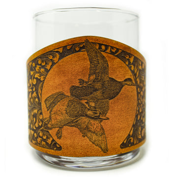 Envoltura de cuero para vaso de whisky - Jumping Lab Bird Dog Engraver glass