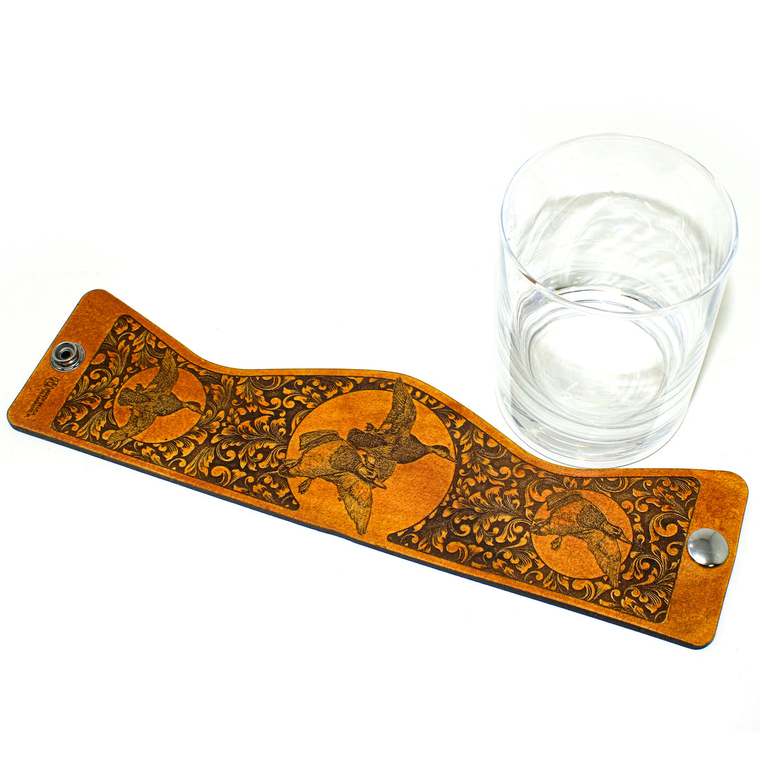 Envoltura de cuero para vaso de whisky - Jumping Lab Bird Dog Engraver glass