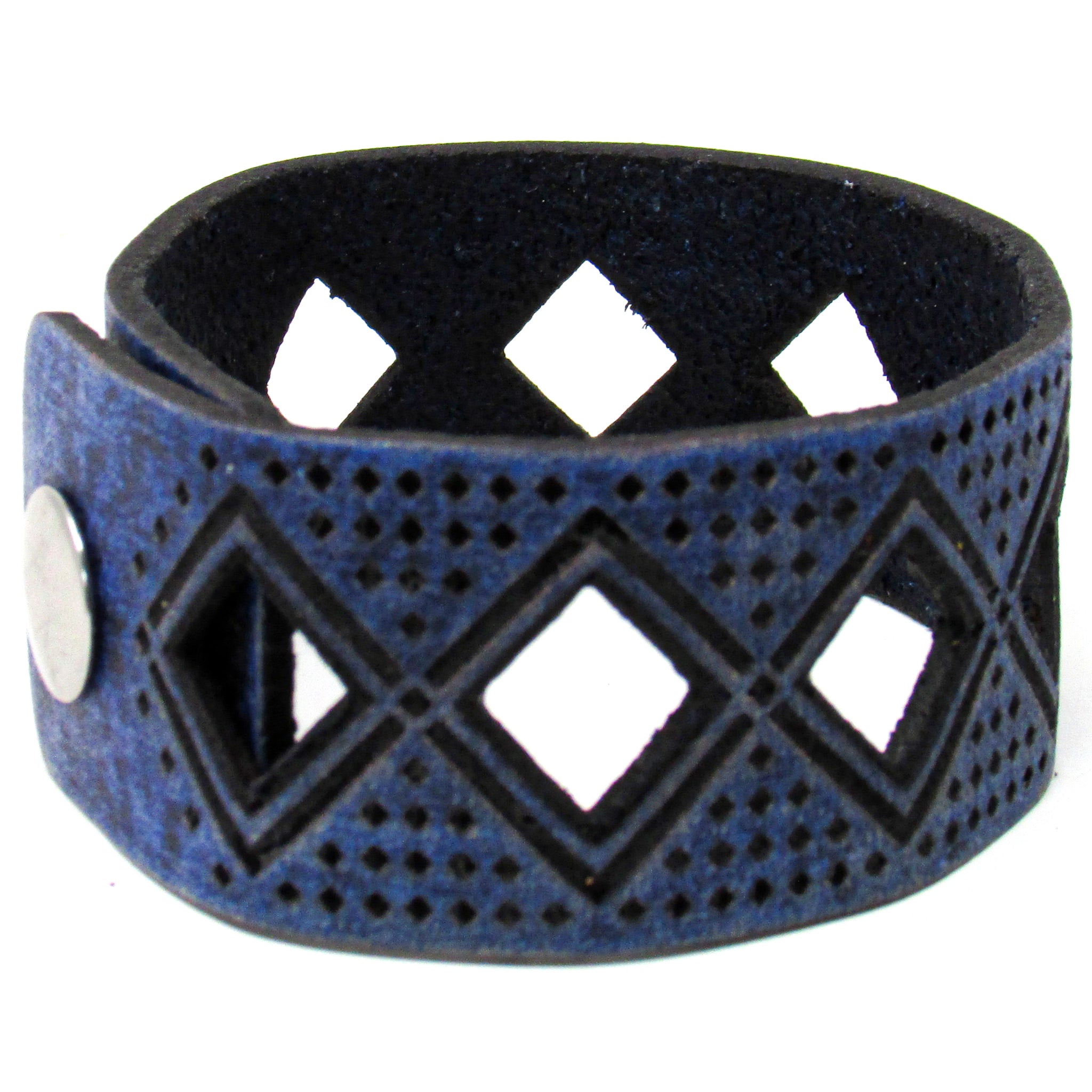 Women's Leather Bracelet - Tribal Diamond Cut